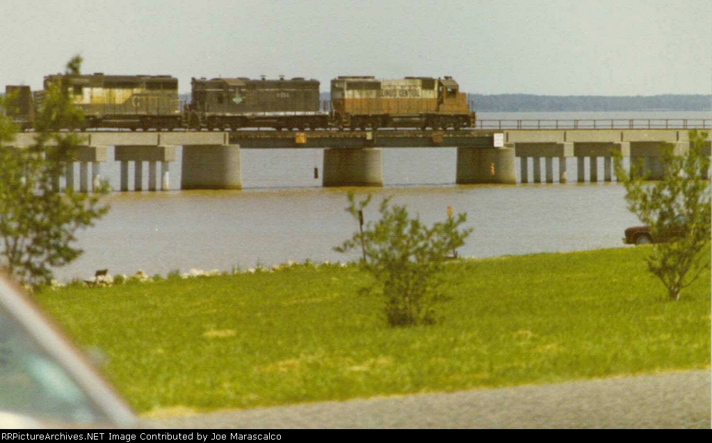 Going over Pelahatchie Bay at the Ross Res.